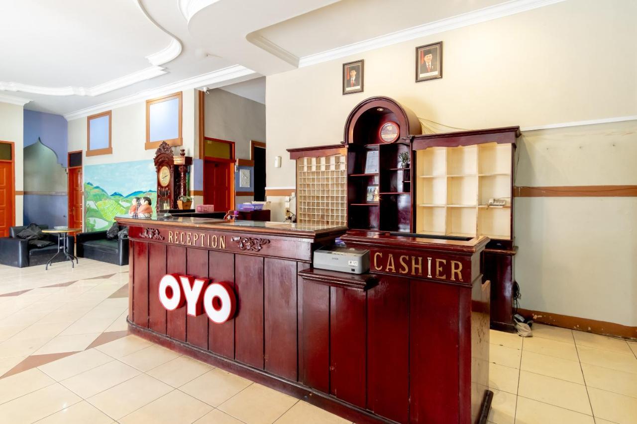 Oyo 1364 Pondok Wisata Istana XI Medan Eksteriør bilde
