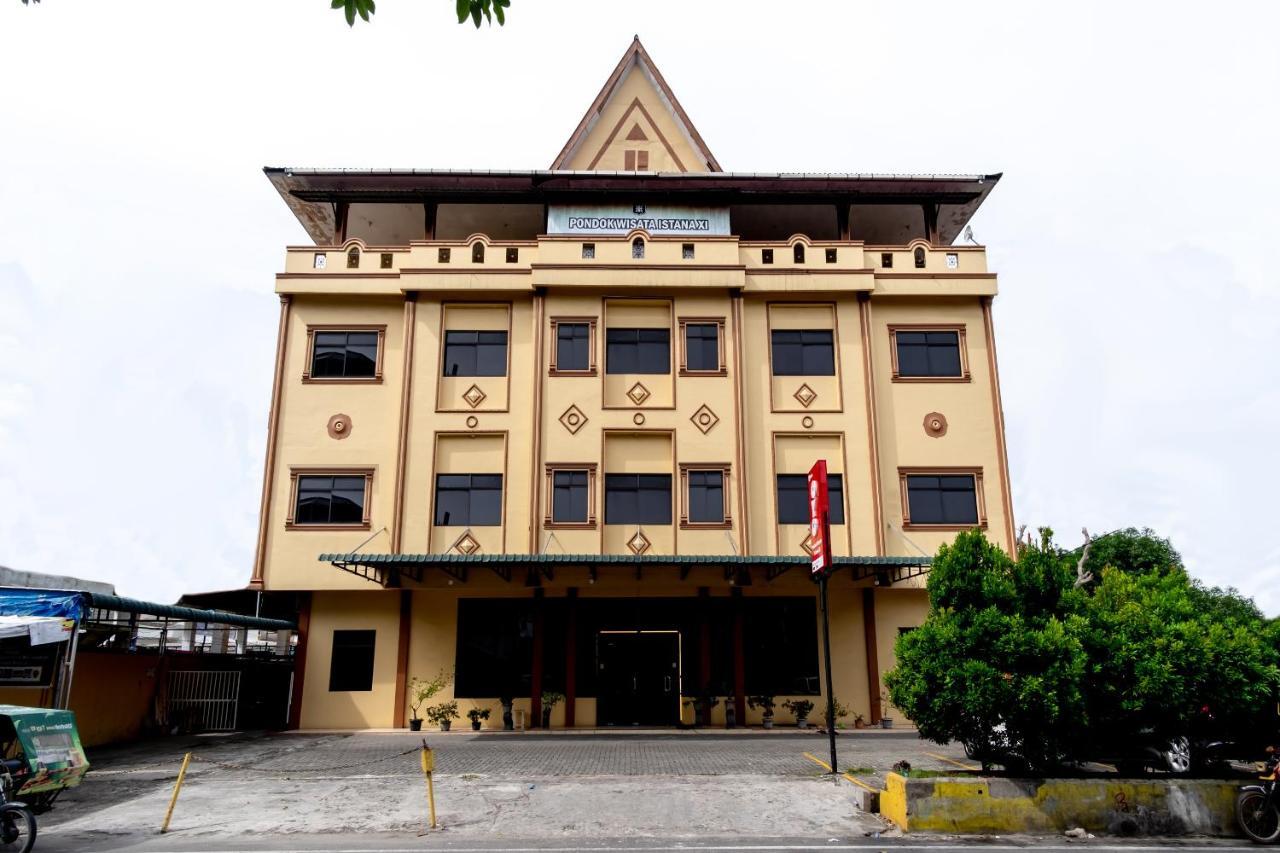 Oyo 1364 Pondok Wisata Istana XI Medan Eksteriør bilde
