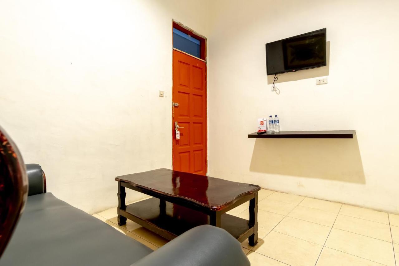 Oyo 1364 Pondok Wisata Istana XI Medan Eksteriør bilde